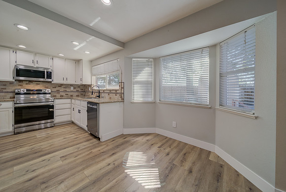 2415 Tea Court_31