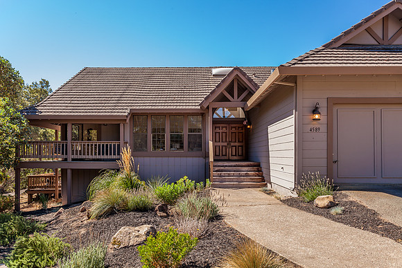 4589 McCready Court_03