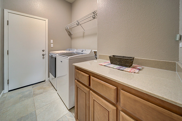 920 Antiquity Dr_52