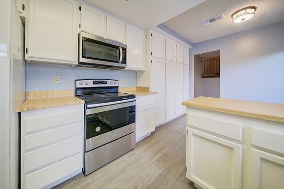 2827 Sunburst Drive-B_108