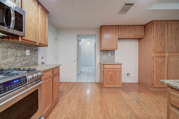16 Knoll Drive_16