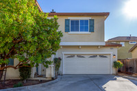 584 Del Mar Cir_02