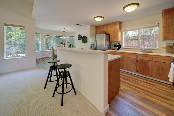 910 Southdown Court_23
