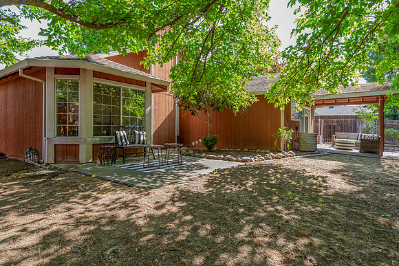 910 Southdown Court_06