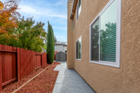 824 Cedarcrest Drive_04