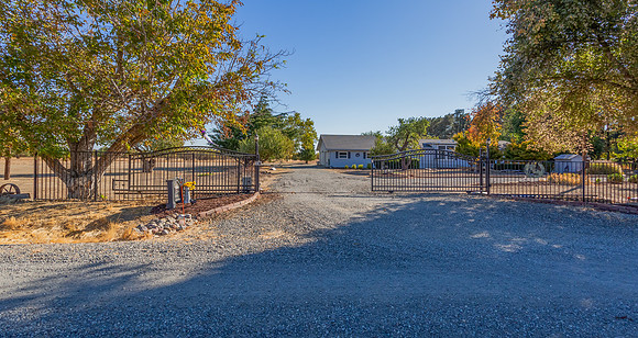 12215 County Road 84A_01