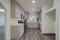 1749 Kidder Ave_16