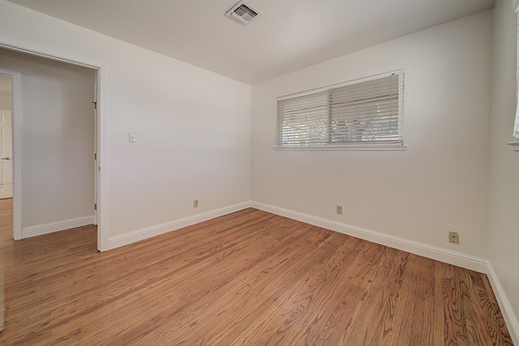 2100 San Gabriel Street_39