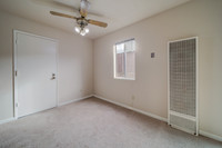 47 Parrott St_17