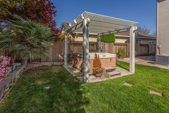2170 Bradburn Dr_106