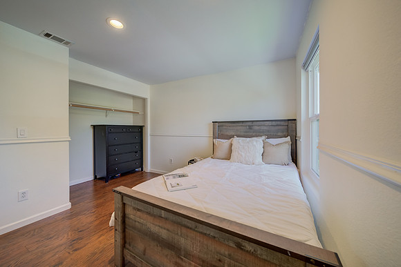 578 Tawny Lake Place_50