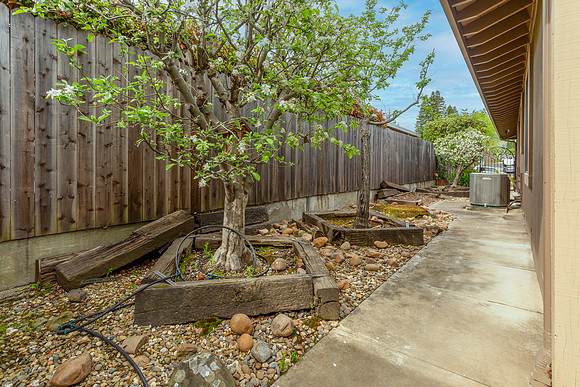 196 Auburn Way_11
