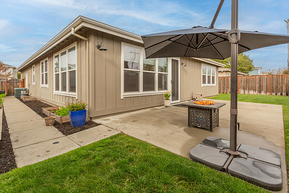 3982 Lucero Street_09
