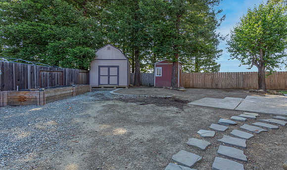 2415 Tea Court_04