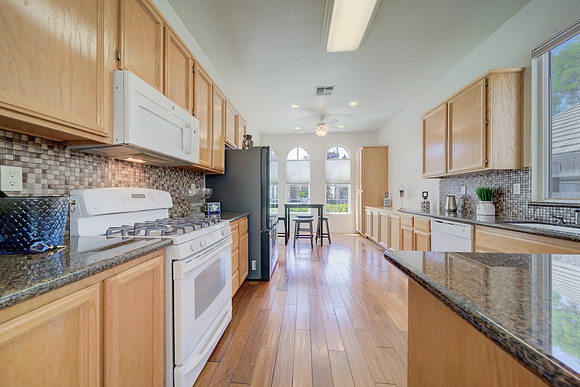 2205 Misty Hollow Dr_123