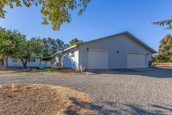12215 County Road 84A_06