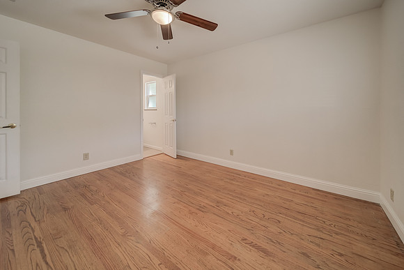 2100 San Gabriel Street_36