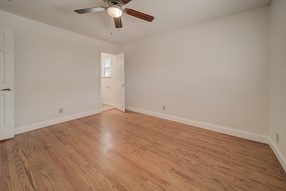 2100 San Gabriel Street_136