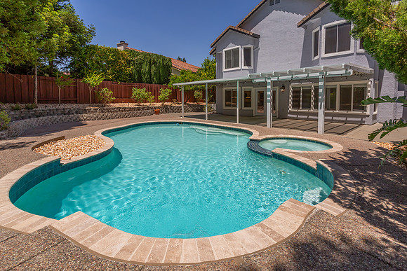 612 Hillcrest Circle_110