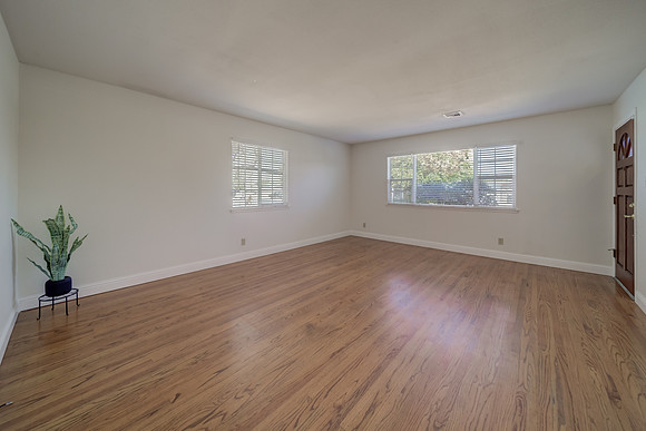 2100 San Gabriel Street_21