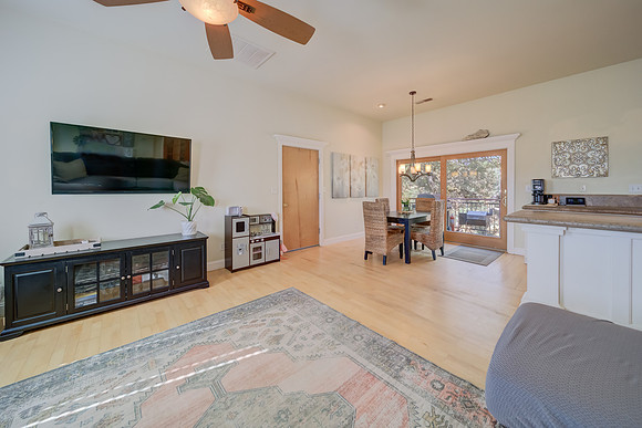 1126 Rimrock Dr_111
