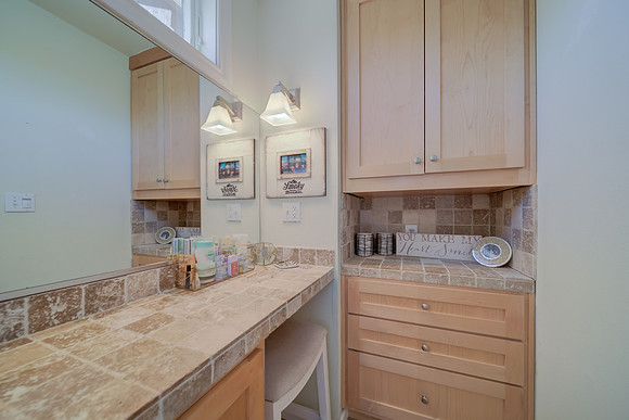 1126 Rimrock Dr_126