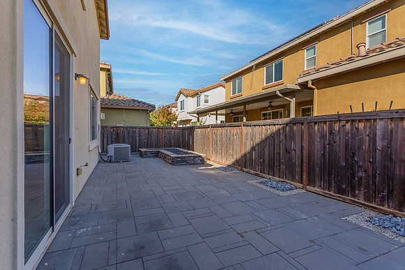 584 Del Mar Cir_03