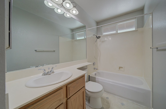 2415 Tea Court_46