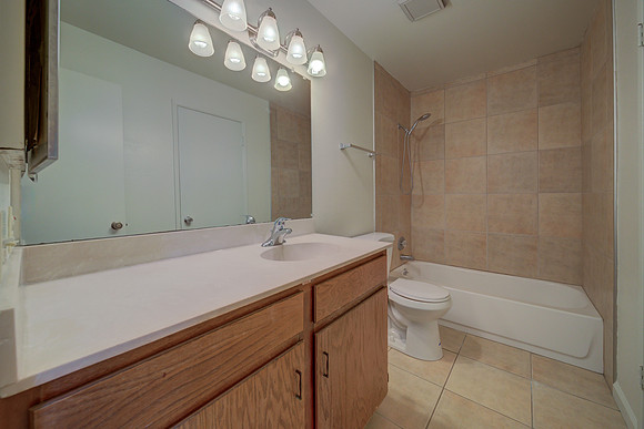 47 Parrott St_34