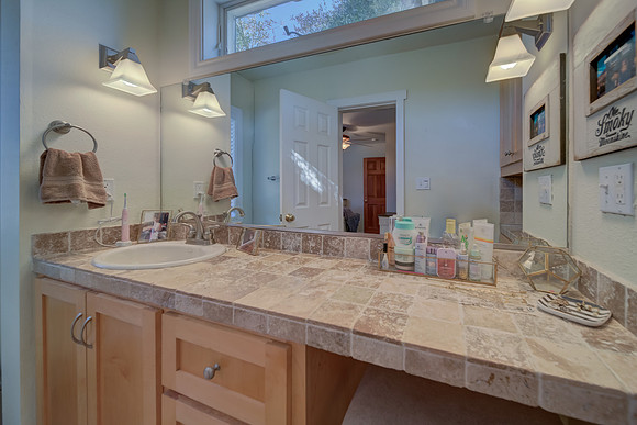 1126 Rimrock Dr_125