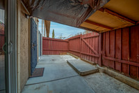 420-#4 Corcoran Ave_05