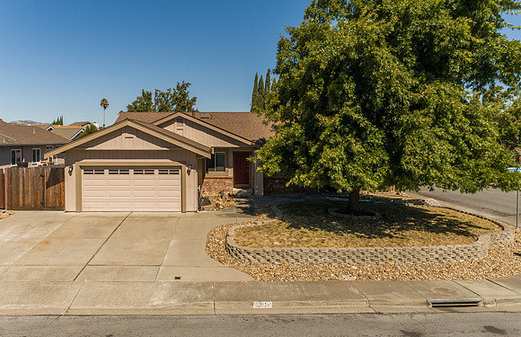 1011 Westwind Way_11
