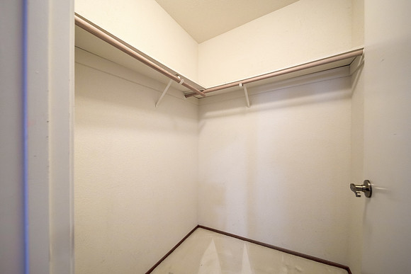 16 Knoll Drive_22