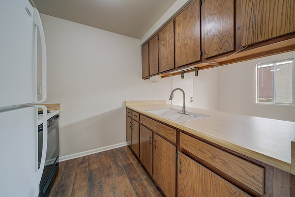 47 Parrott St_121