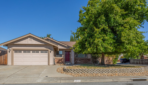 1011 Westwind Way_01