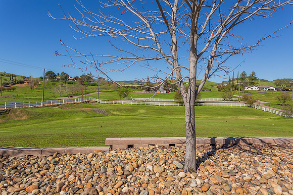 7490 English Hills Road_01