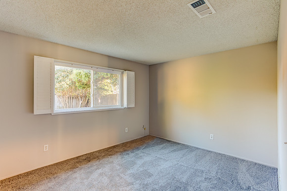 5056 Silverado Drive_18