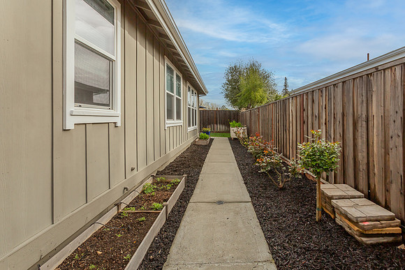 3982 Lucero Street_05