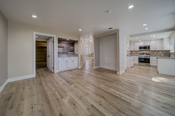 2415 Tea Court_34