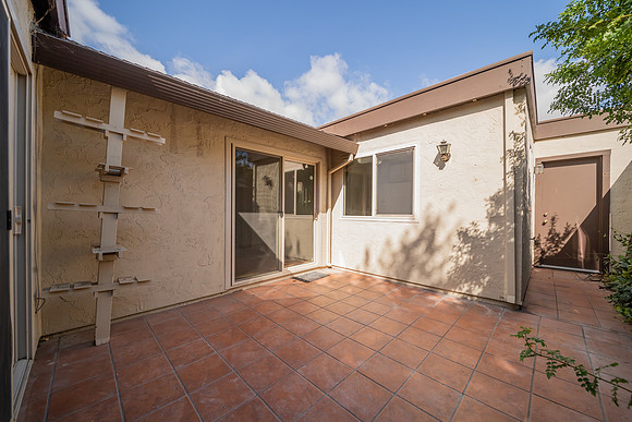 131 Fairoaks Drive_08