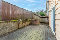 47 Parrott St_10