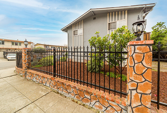 1685-A Maubert Ct_103