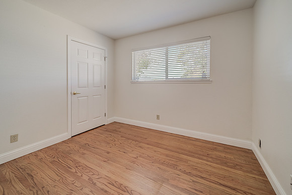 2100 San Gabriel Street_34