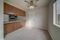 47 Parrott St_18