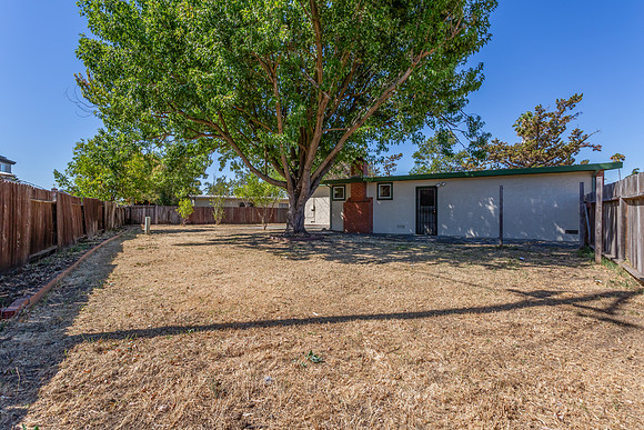 2100 San Gabriel Street_107